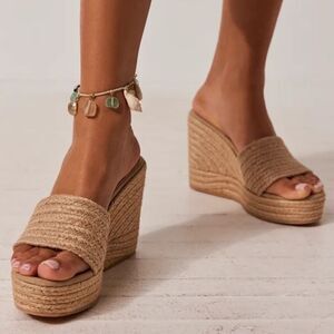Jeffrey Campbell Sunlit Natural Raffia Platform Wedge Sandals Sz EU 40/US 9.5
